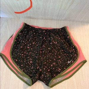 Nike Tempo running shorts - Medium